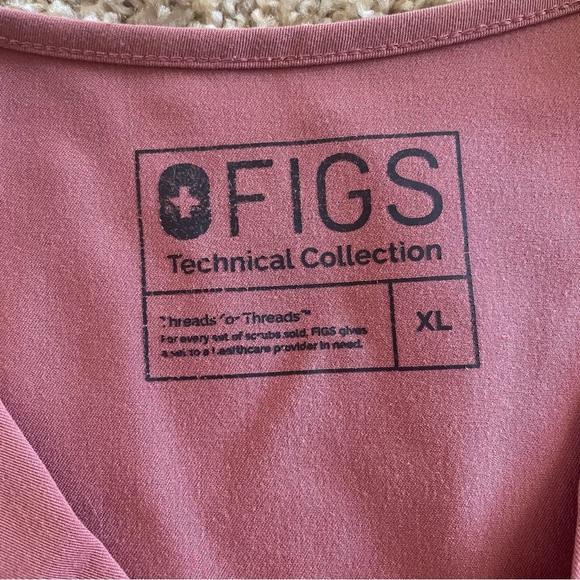 FIGS Catarina One-Pocket Scrub Top Women’s XL Chalk Pink Medical Healthcare - Picture 2 of 12